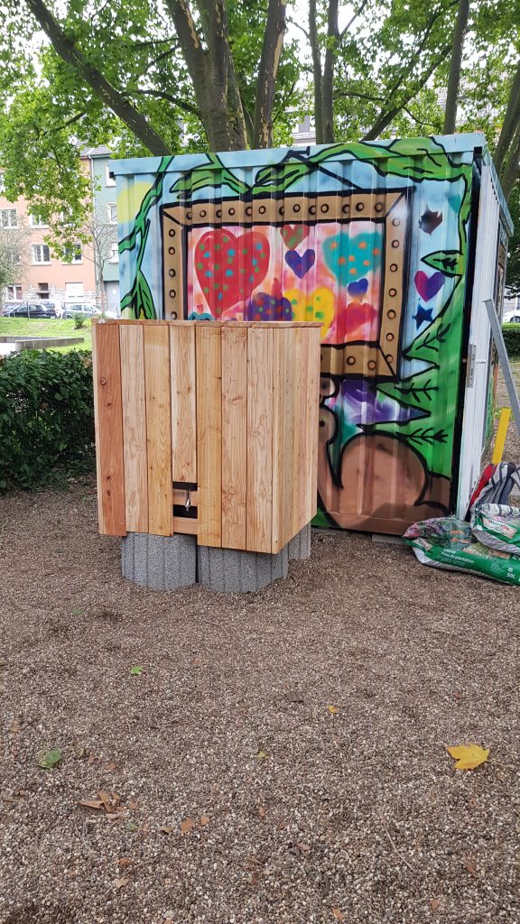 Die Wassertanke im Gemeinschaftsgarten im Blücherpark